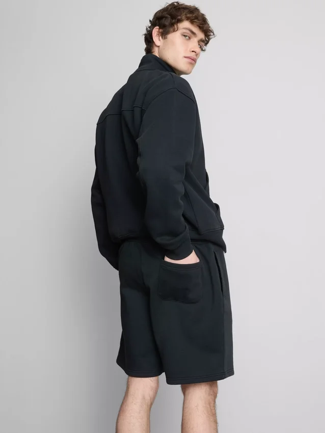 Gewaschene Shorts mit Gummizug