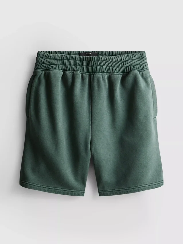 Gewaschene Shorts mit Gummizug