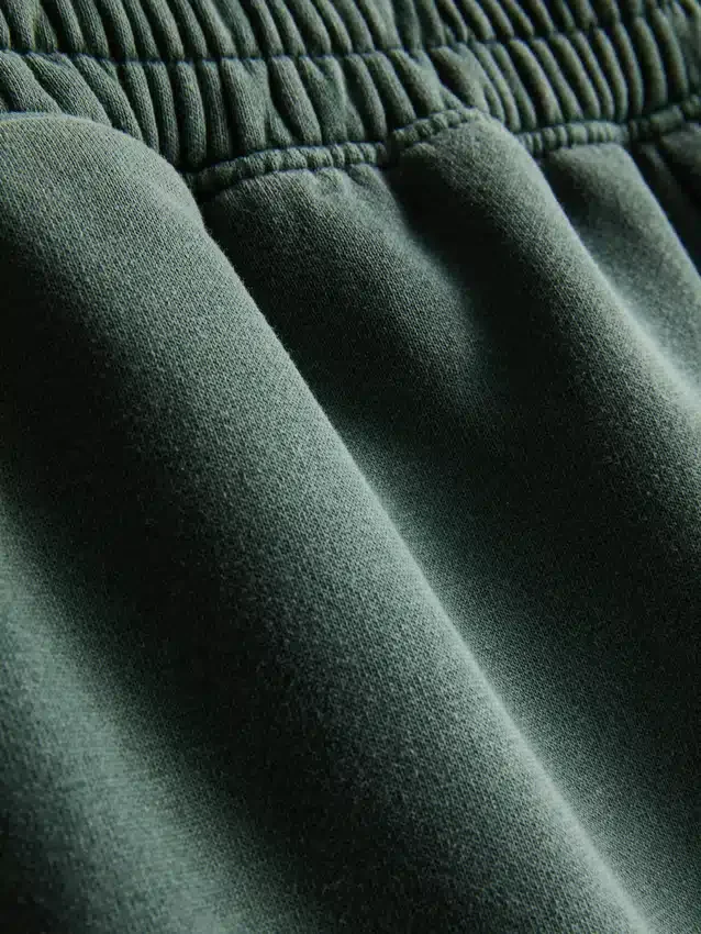Gewaschene Shorts mit Gummizug