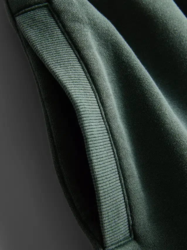 Gewaschene Shorts mit Gummizug