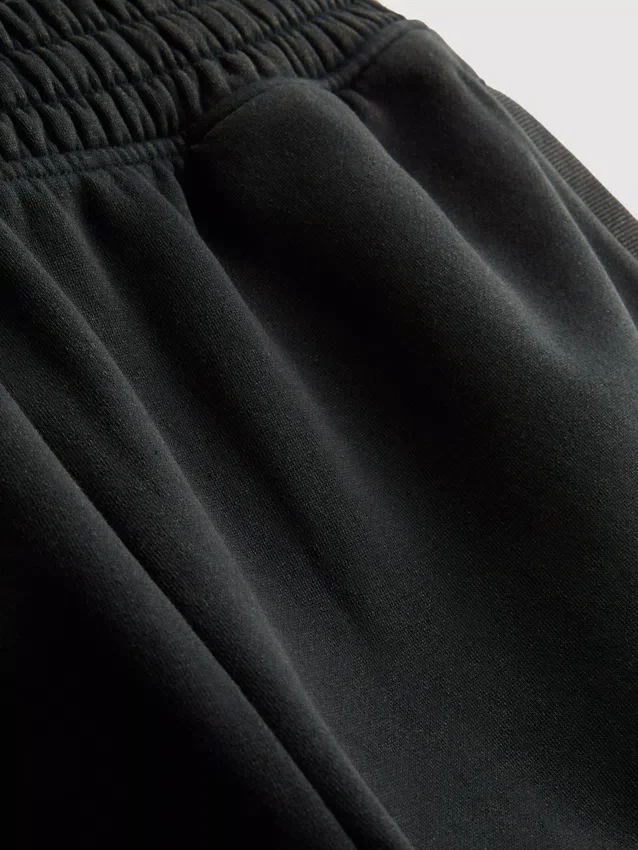 Gewaschene Shorts mit Gummizug