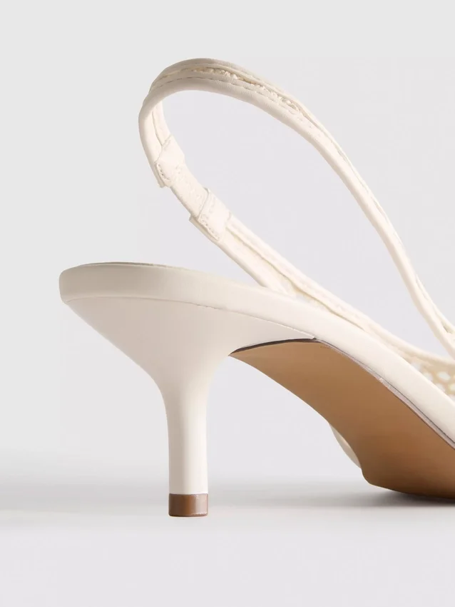 Gewebte Mesh-High Heels mit spitzer Zehenform