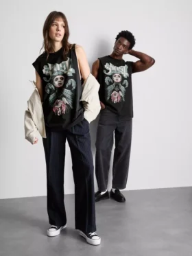 Ghost-T-Shirt mit kurzen Ärmeln