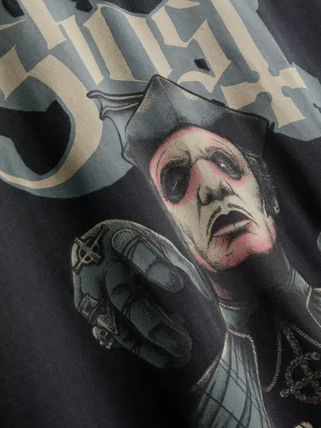 Ghost-T-Shirt mit kurzen Ärmeln