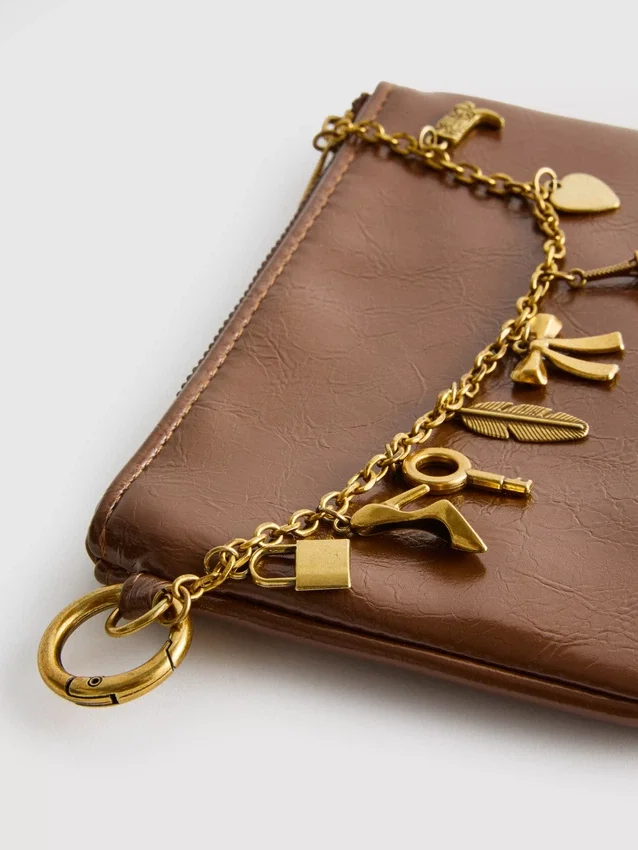 Handtasche mit Anhänger-Detail