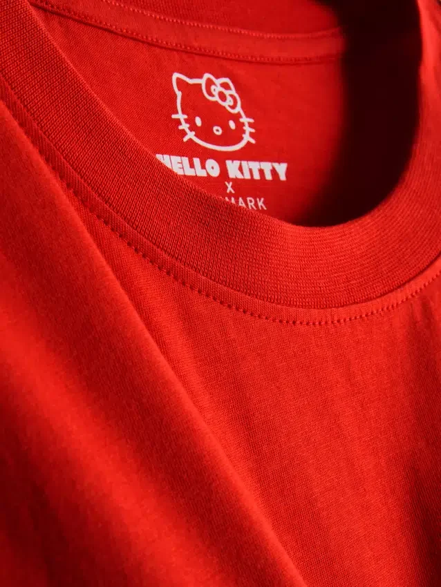 Hello Kitty Baumwoll-T-Shirt «Relaxed Strawberry»