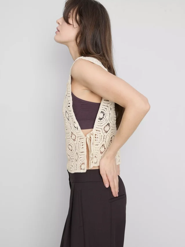 Häkel-Tanktop mit seitlichen Bändern