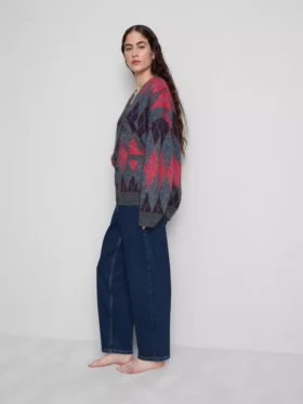 Hoch taillierte, konisch zulaufende Jeans aus Baumwoll-Denim