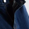 Hoch taillierte, konisch zulaufende Jeans aus Baumwoll-Denim
