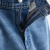 Hoch taillierte, konisch zulaufende Jeans aus Baumwoll-Denim
