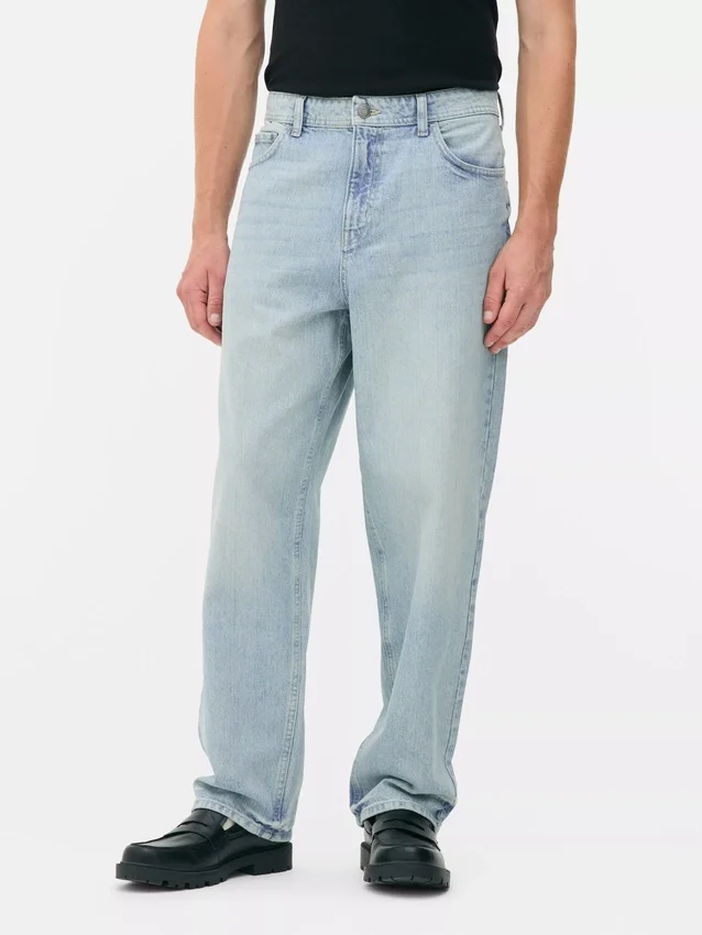 Hoch taillierte, locker sitzende Jeans
