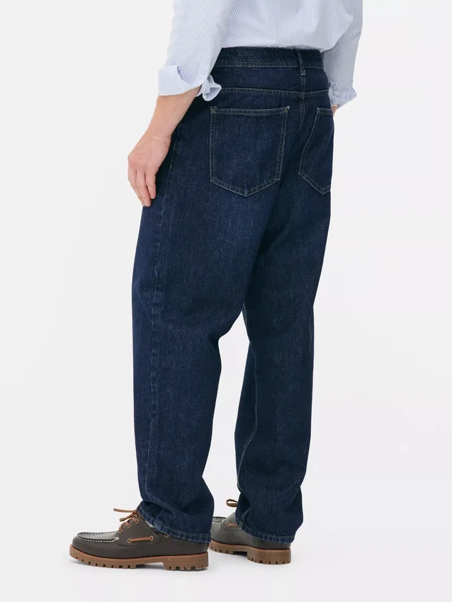 Hoch taillierte, locker sitzende Jeans