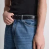 Hoch taillierte, locker sitzende Jeans