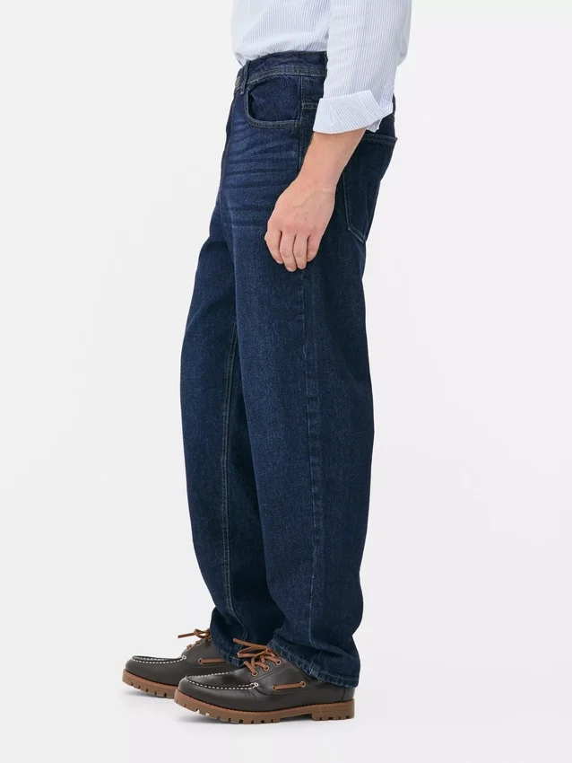 Hoch taillierte, locker sitzende Jeans
