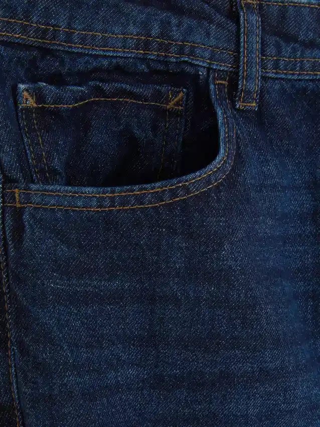 Hoch taillierte, locker sitzende Jeans