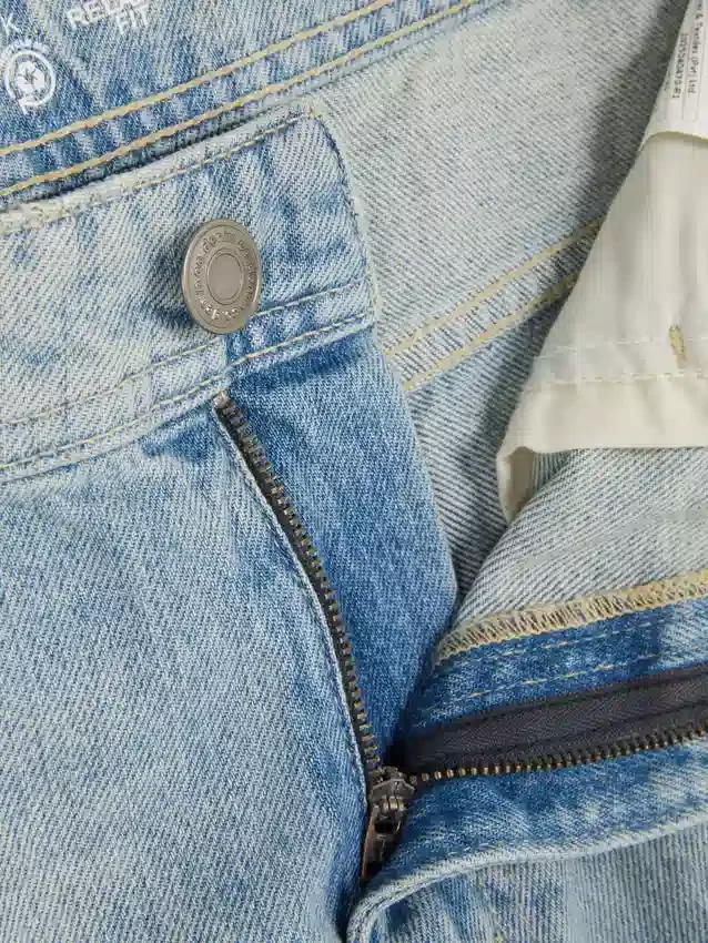 Hoch taillierte, locker sitzende Jeans