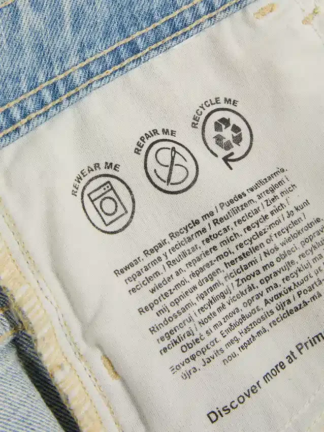 Hoch taillierte, locker sitzende Jeans