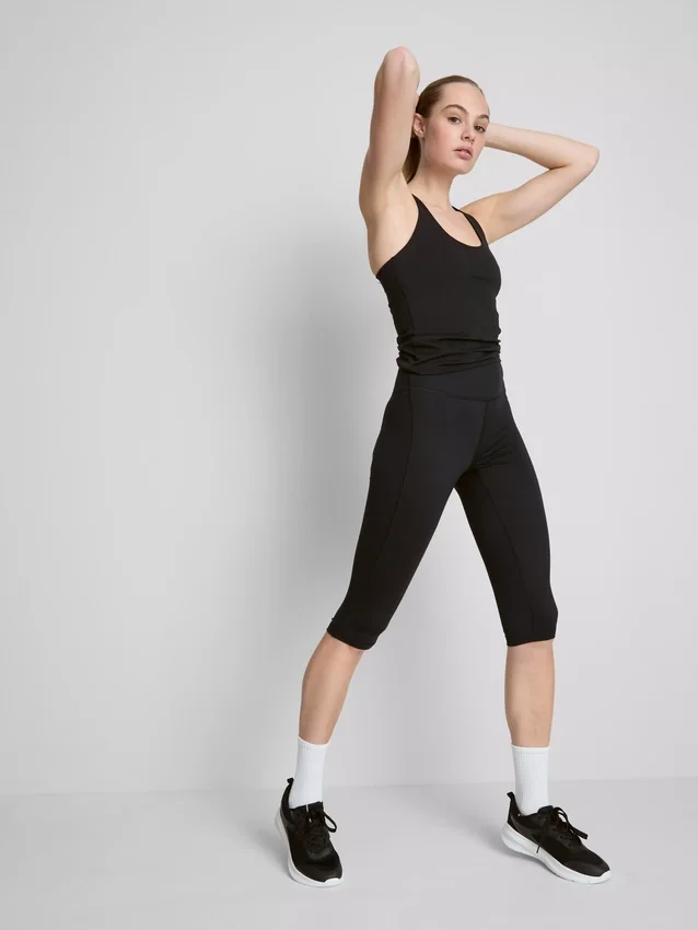 Hochgeschnittene, glatte Active-Capri-Leggings mit Stützfunktion