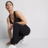 Hochgeschnittene, glatte Active-Leggings mit Stützfunktion