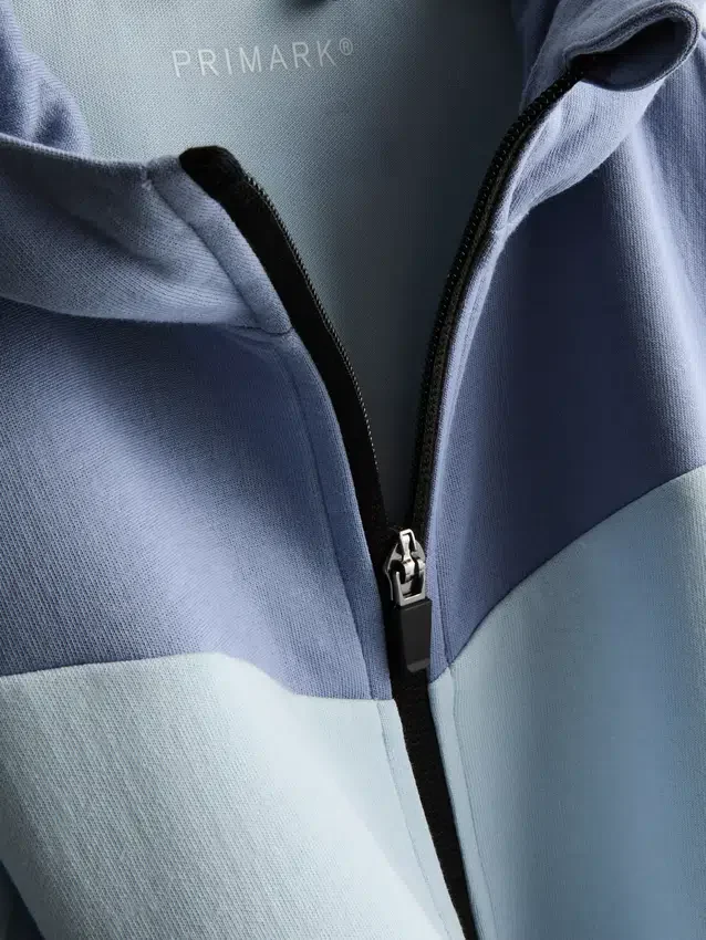 Hoodie mit kaschiertem Reissverschluss