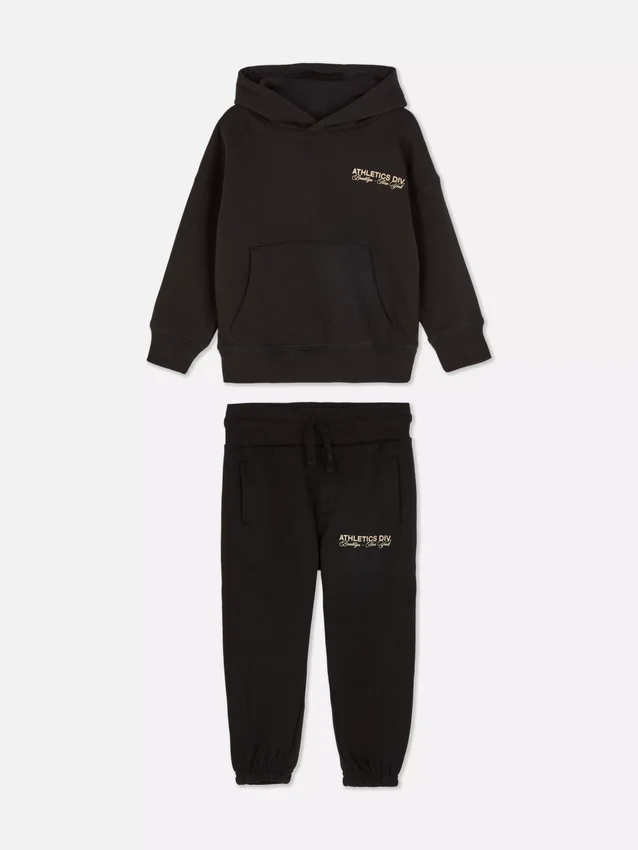 Hoodie- und Jogginghosen-Set der Athletics-Kollektion