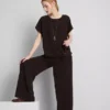 Hose mit elastischem Bund und weitem Bein