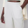 Hose mit elastischem Bund und weitem Bein