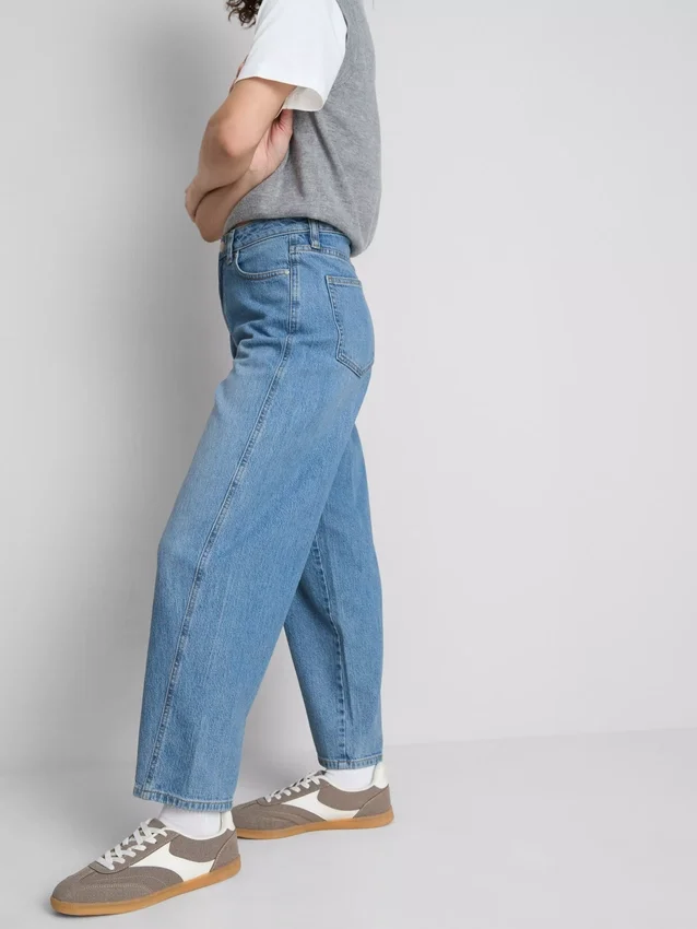Jeans aus Baumwoll-Denim mit konisch zulaufendem, geradem Bein