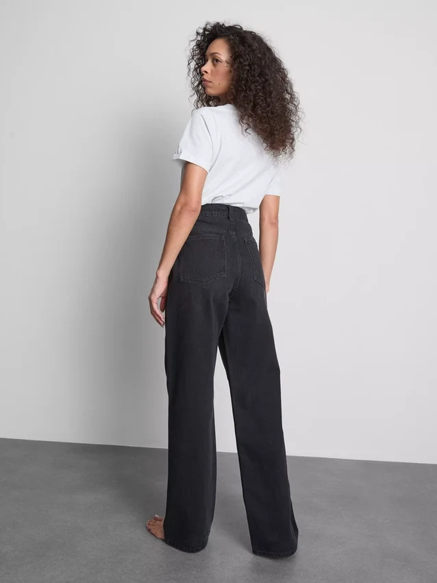 Jeans mit hoher Taille und geradem Bein