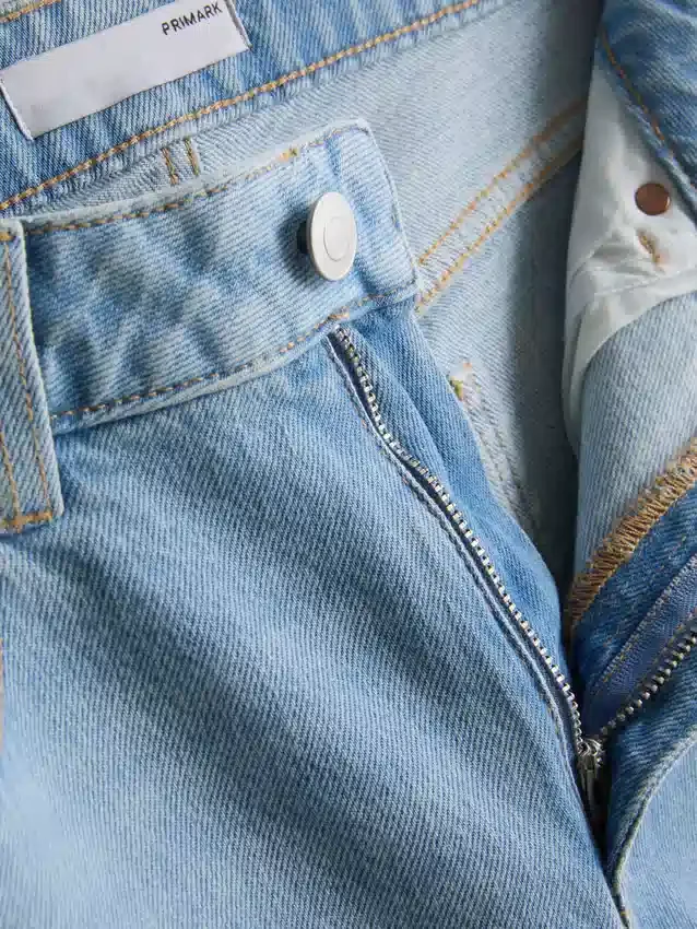 Jeans mit hoher Taille und geradem Bein