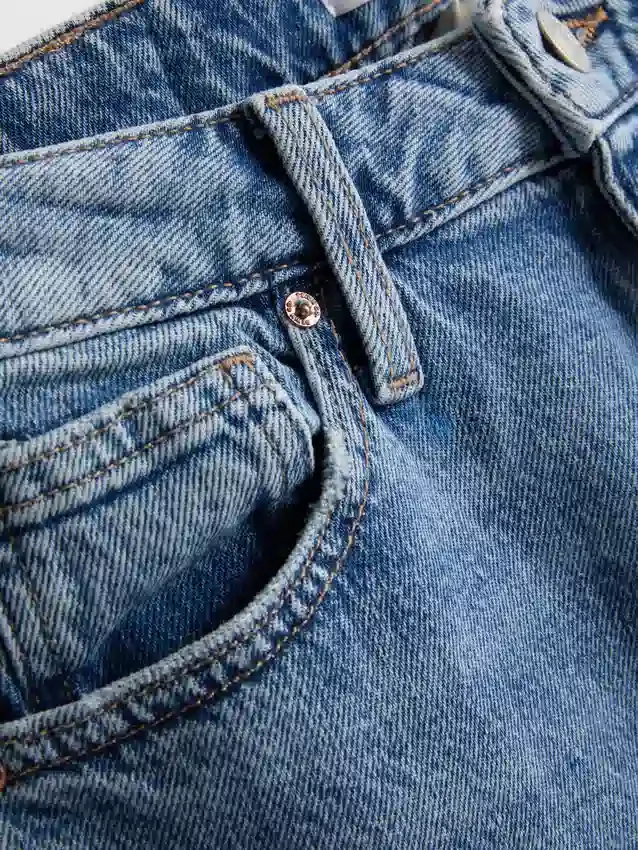 Jeans mit hoher Taille und geradem Bein