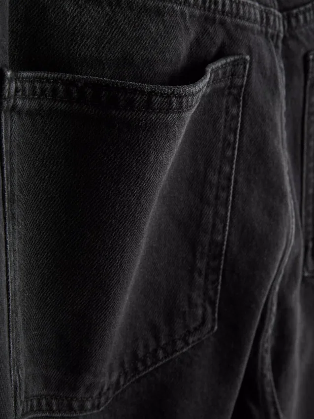 Jeans mit hoher Taille und geradem Bein