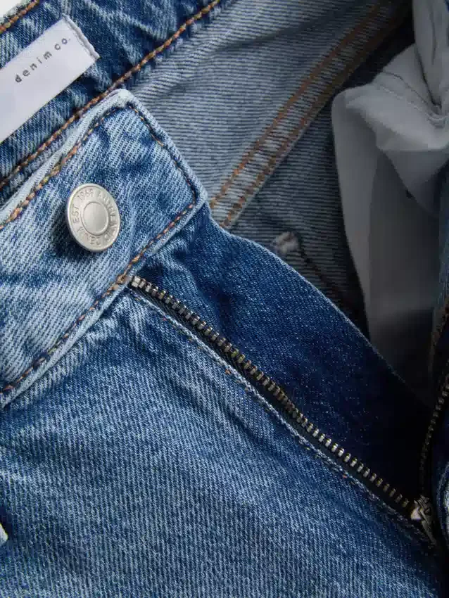 Jeans mit hoher Taille und geradem Bein