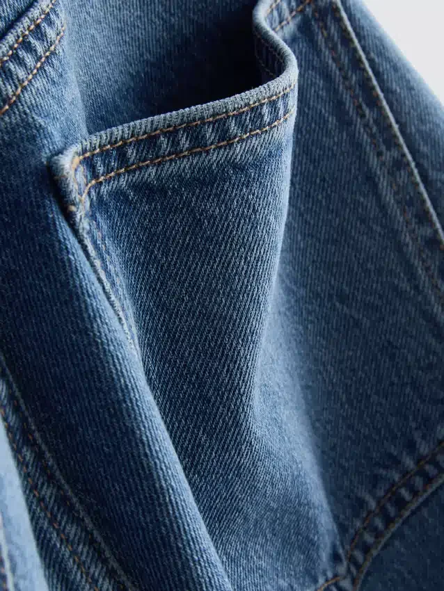 Jeans mit hoher Taille und geradem Bein