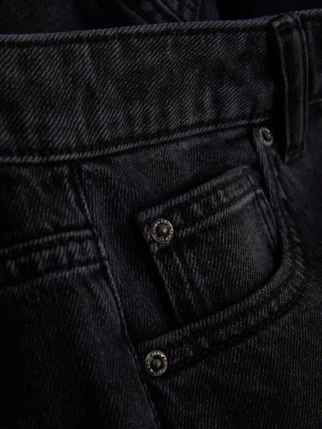 Jeans mit hoher Taille und geradem Bein