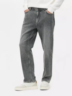 Jeans mit mittlerer Leibhöhe und geradem Bein