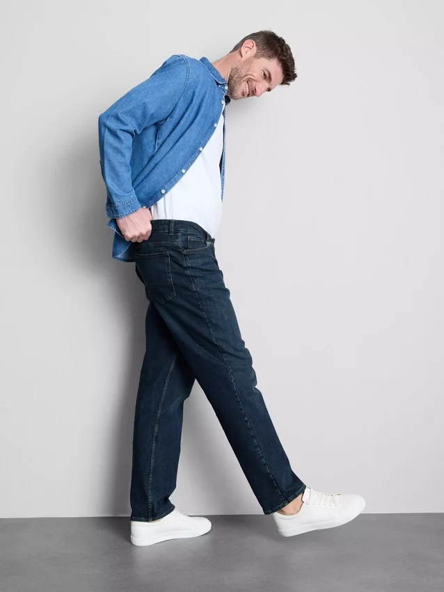 Jeans mit mittlerer Leibhöhe und geradem Bein