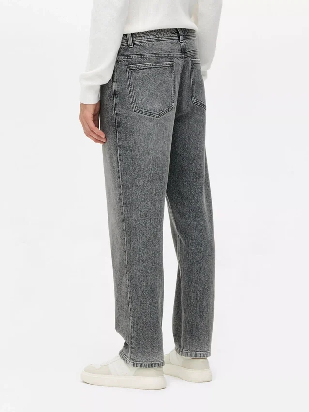 Jeans mit mittlerer Leibhöhe und geradem Bein