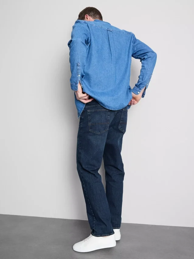 Jeans mit mittlerer Leibhöhe und geradem Bein