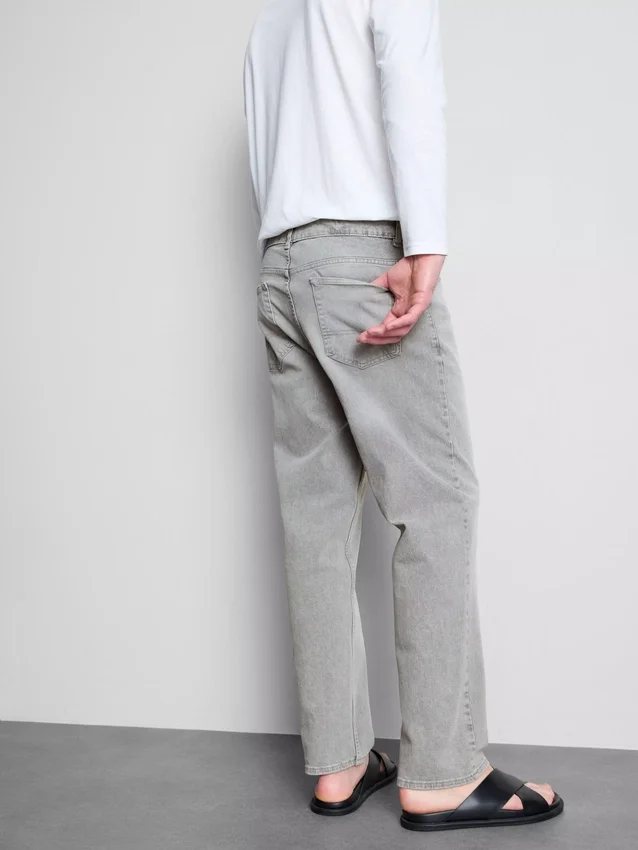 Jeans mit mittlerer Leibhöhe und geradem Bein