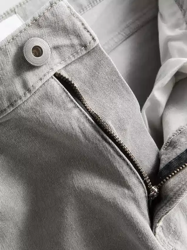 Jeans mit mittlerer Leibhöhe und geradem Bein