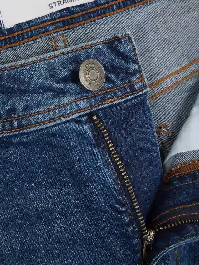 Jeans mit mittlerer Leibhöhe und geradem Bein