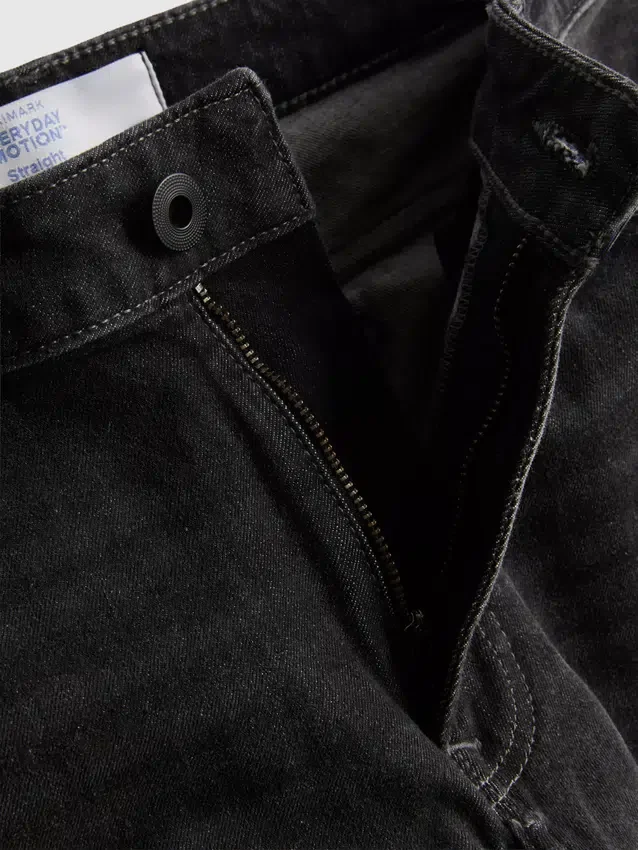 Jeans mit mittlerer Leibhöhe und geradem Bein