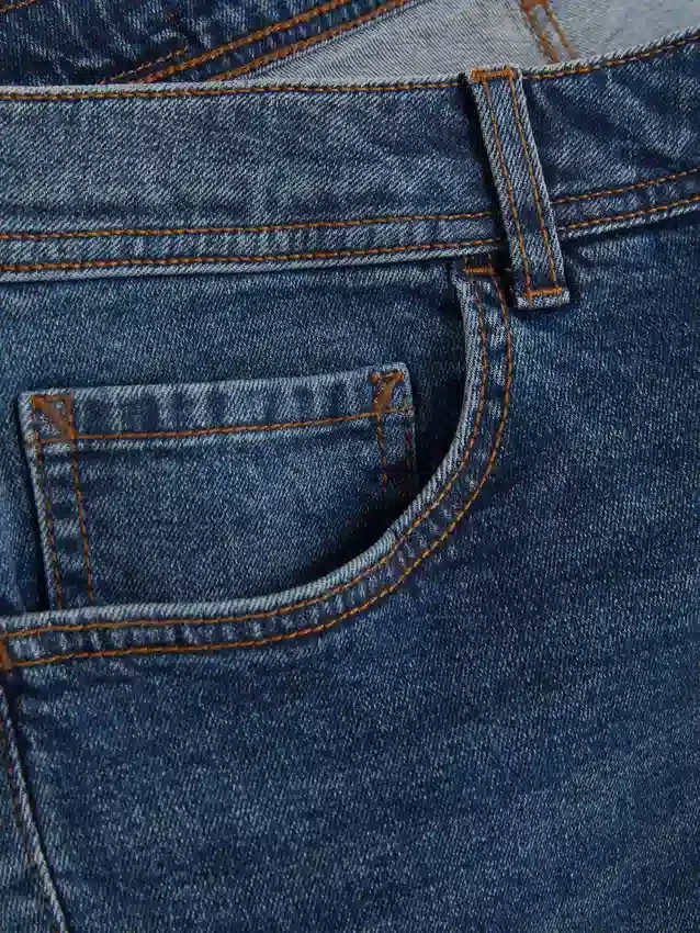 Jeans mit mittlerer Leibhöhe und geradem Bein