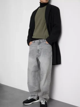 Jeans mit mittlerer Leibhöhe und lockerem, geradem Schnitt