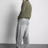 Jeans mit mittlerer Leibhöhe und lockerem, geradem Schnitt