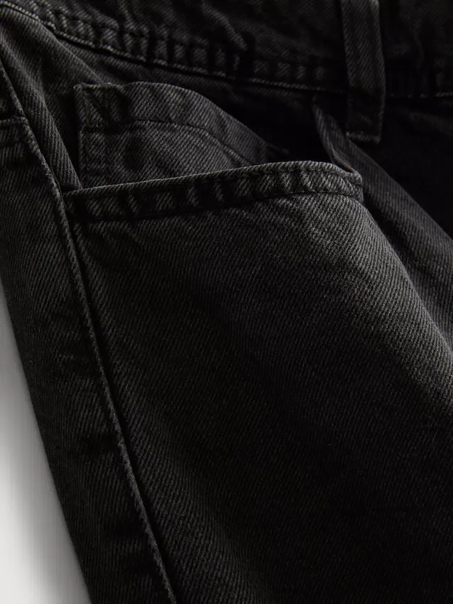 Jeans mit mittlerer Leibhöhe und lockerem, geradem Schnitt
