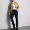 Jeans mit mittlerer Leibhöhe und schmaler Passform