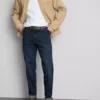 Jeans mit mittlerer Leibhöhe und schmaler Passform