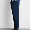 Jeans mit mittlerer Leibhöhe und schmaler Passform